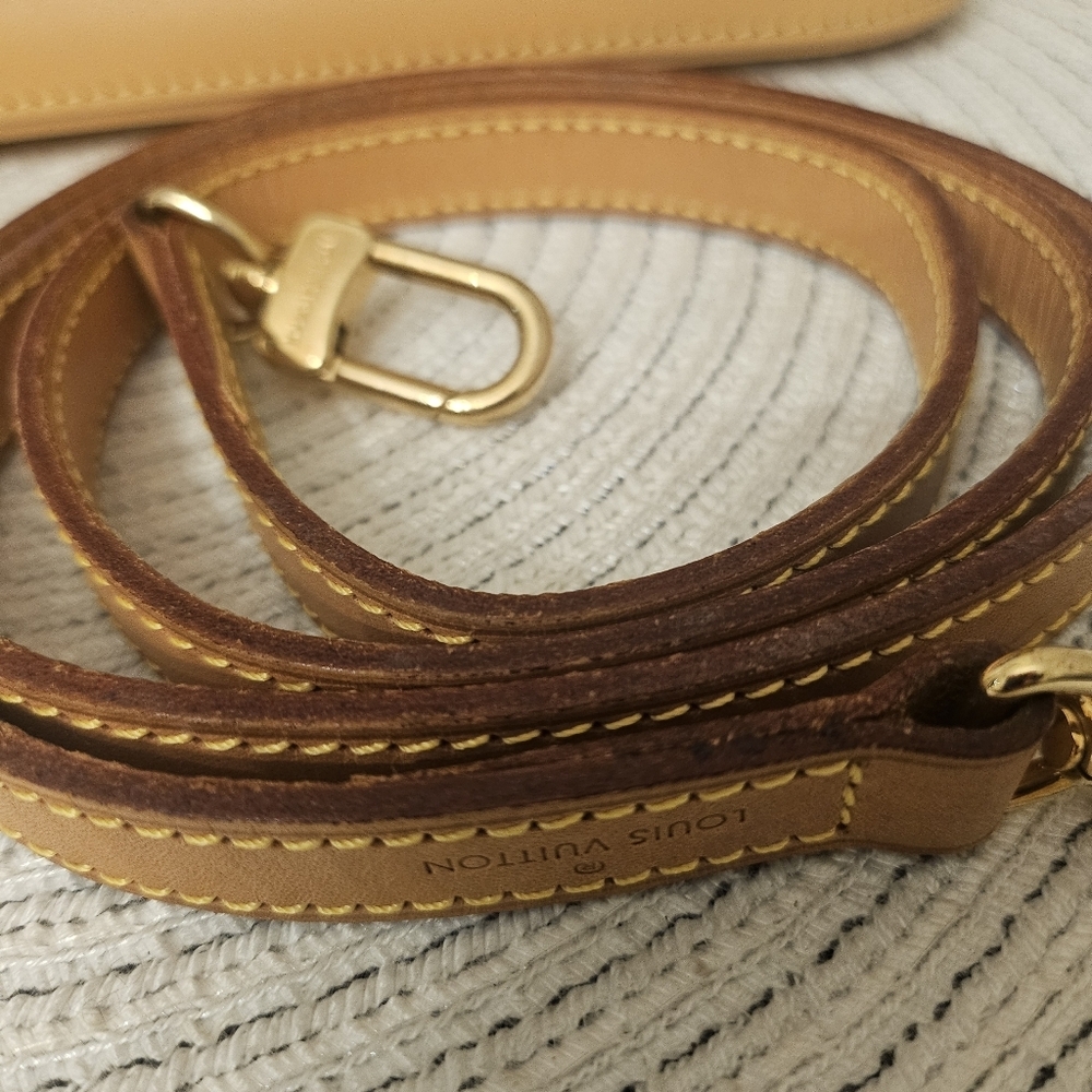 Louis Vuitton Alma BB World Tour Monogram Crossbody Bag - Picture 3 of 14